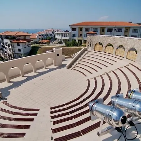 Triumph Holiday Village Apartamento