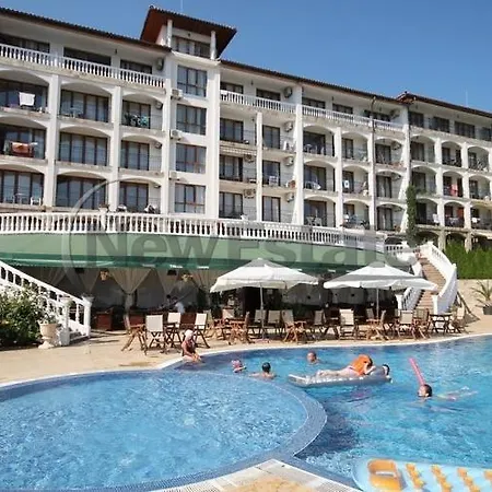 Triumph Holiday Village Apartamento *
